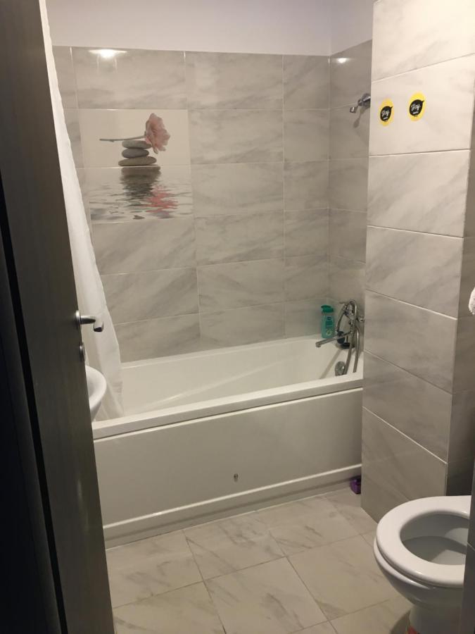 Anca House Apartment Bukares Bagian luar foto