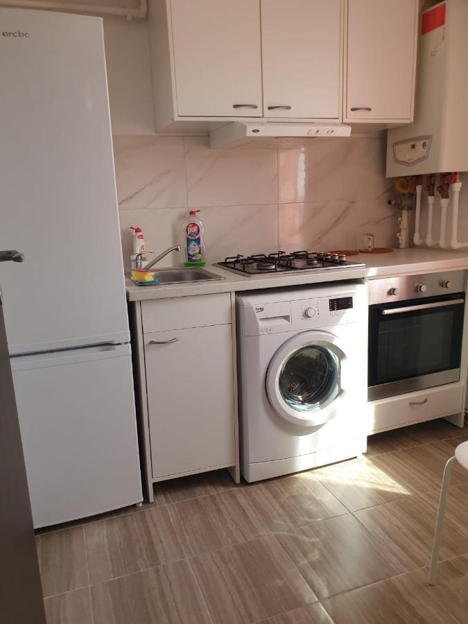 Anca House Apartment Bukares Bagian luar foto