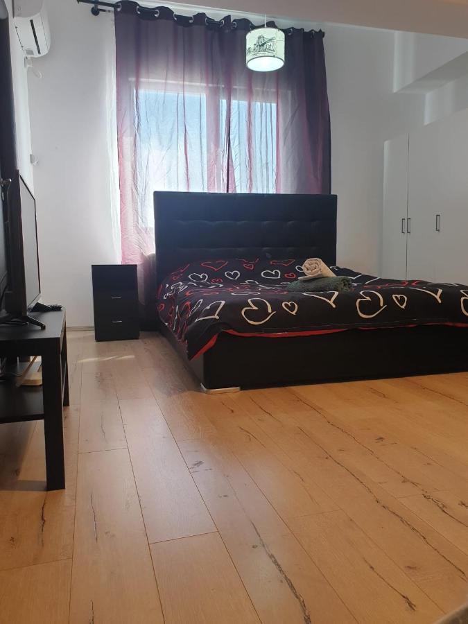 Anca House Apartment Bukares Bagian luar foto