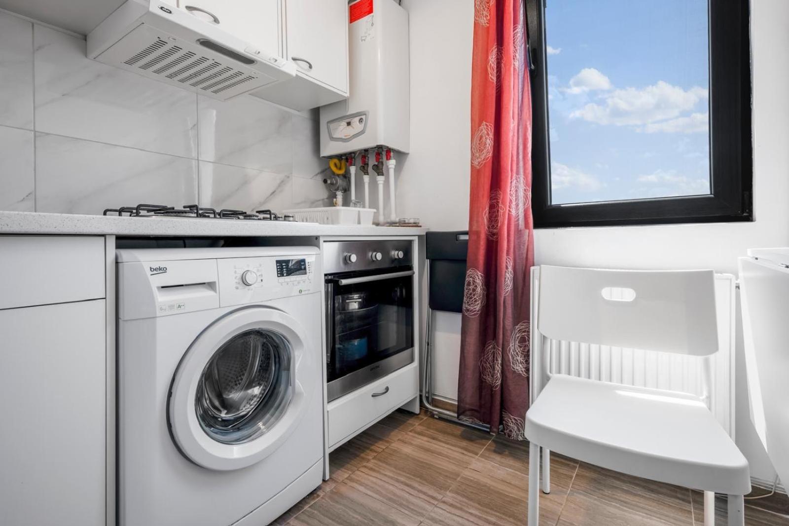 Anca House Apartment Bukares Bagian luar foto