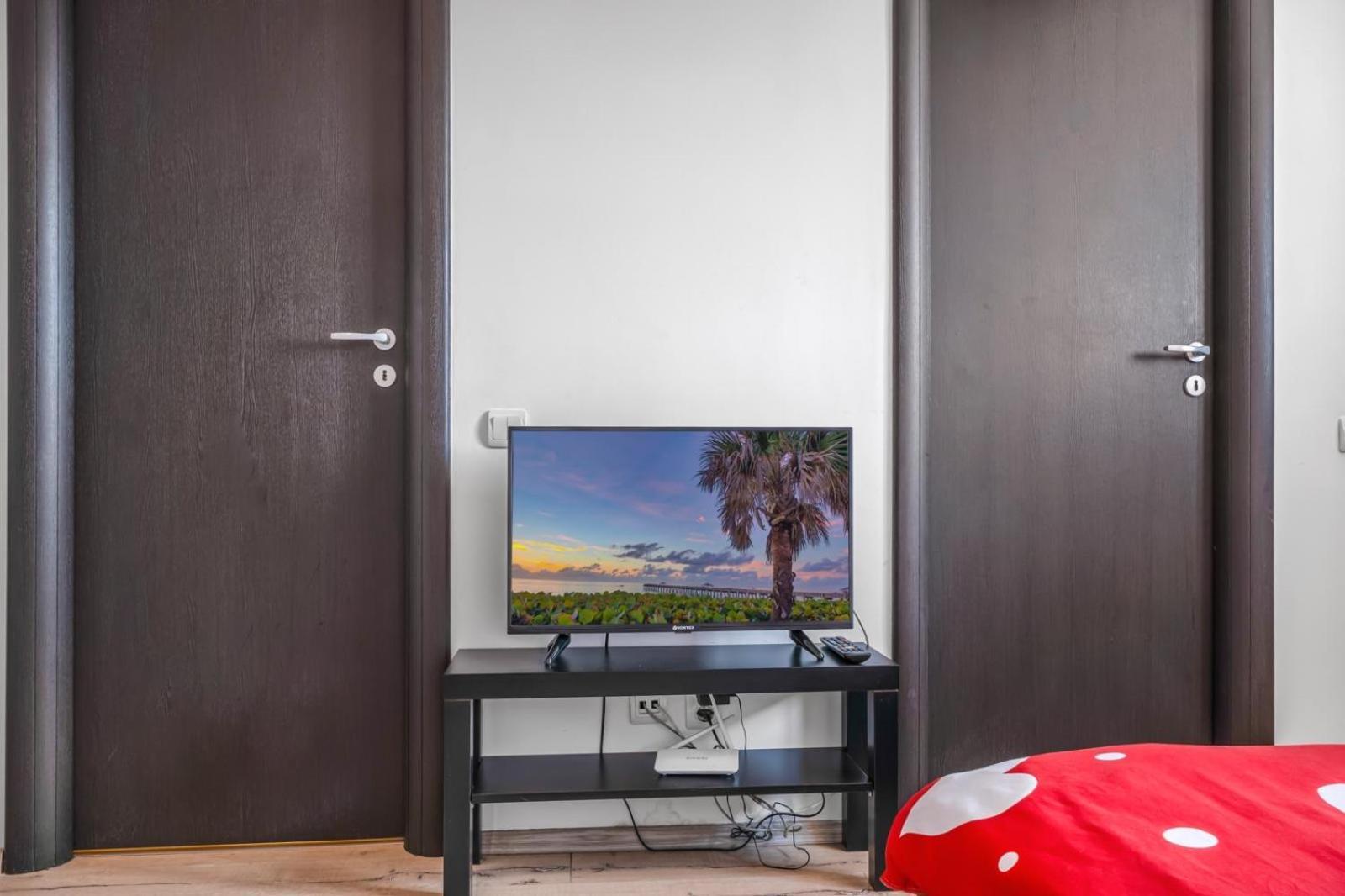 Anca House Apartment Bukares Bagian luar foto